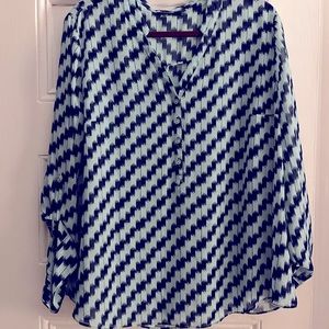 ANA XL: Flowy, loose fitting blouse